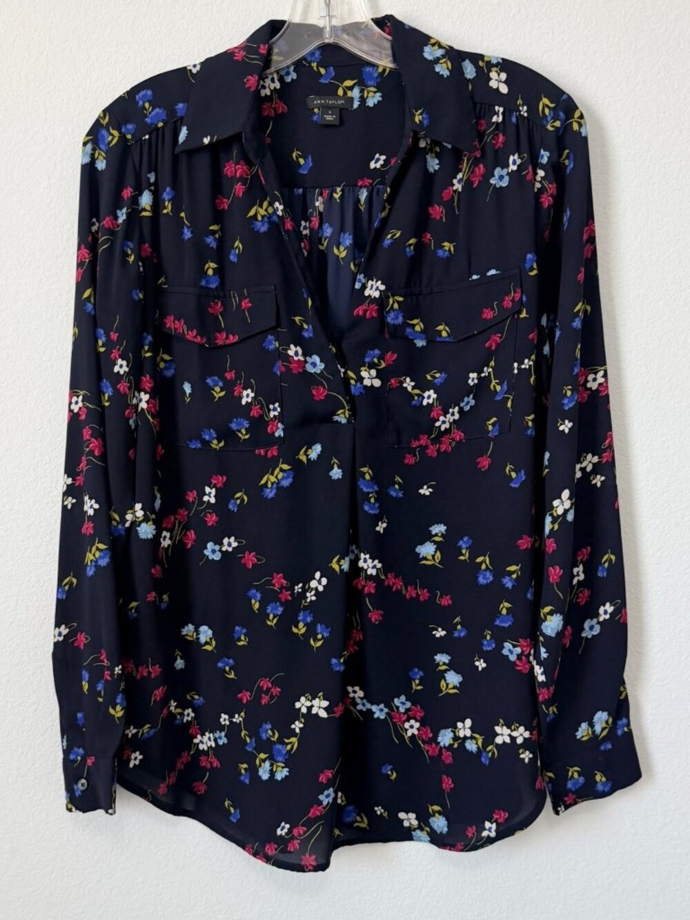Ann Taylor Long Sleeve V-Neck Collared Floral Career Blouse Women's Size S